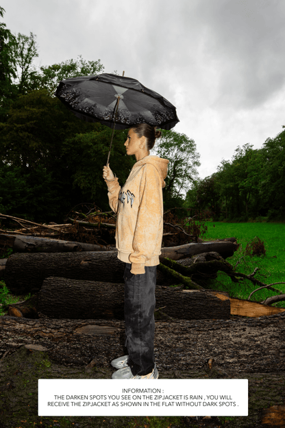 Zip Jacket Washed Beige by 22DABE22® – Stylish beige zip-up jacket with a washed, vintage look